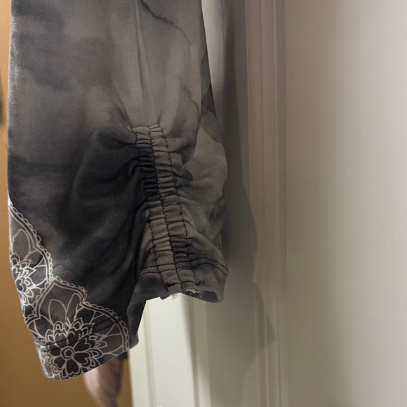 Prana Mahdia V-next Tank Top Black and Gray with Delicate Design - Size M - Picture 3 of 14